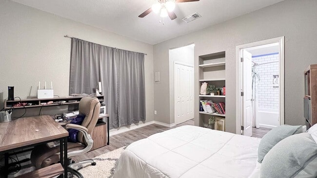 Photo - 1908 San Antonio St Unit 202