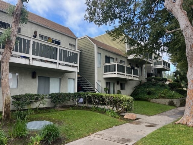 Photo - Villa Woods Apartments