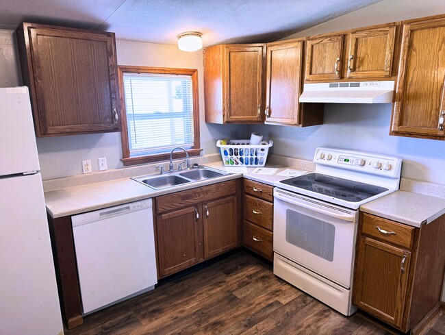 Photo - 435 Timber Ridge Ln