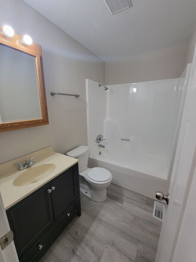 Photo - 5710 N Division St Unit 5712