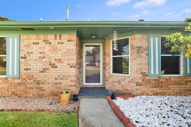 Photo - 4036 Shorewood Dr