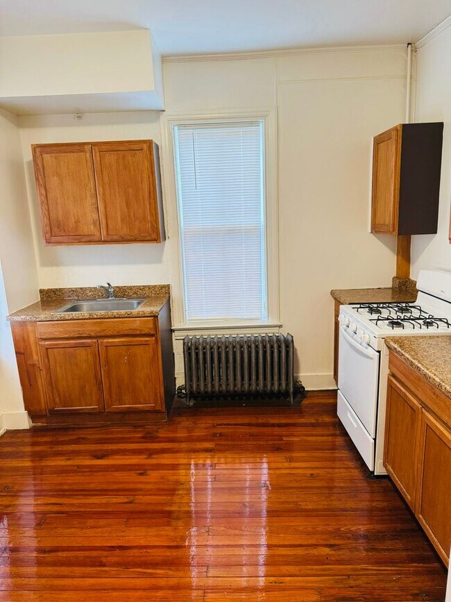 Photo - 2nd Floor 1 Bedroom West End of York City