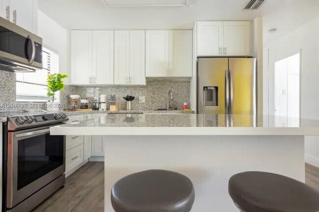 Photo - 1815 NE 154th St