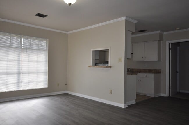 Building Photo - 107 Antoinette St Rental