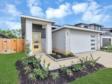 Building Photo - 12735 Ermine St