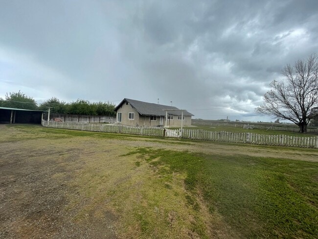 Photo - COMING SOON-Beautiful Country-Style Home in Dos Palos, CA!