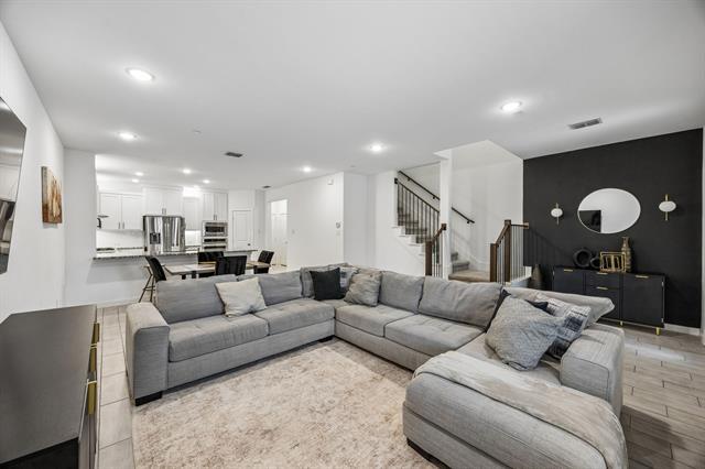 Photo - 1425 Alberti Ave