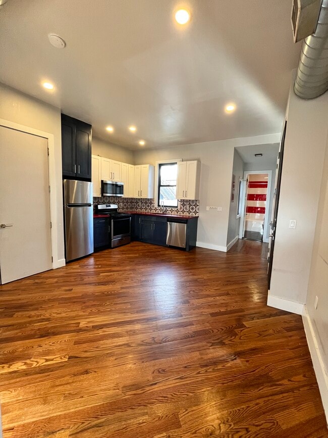 739 Garfield Ave 2A - 735 Garfield Ave Unit 2A