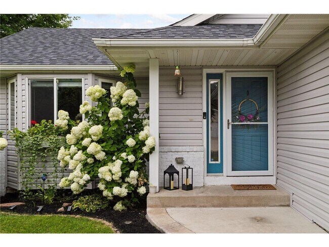 Photo - 211 Alva St