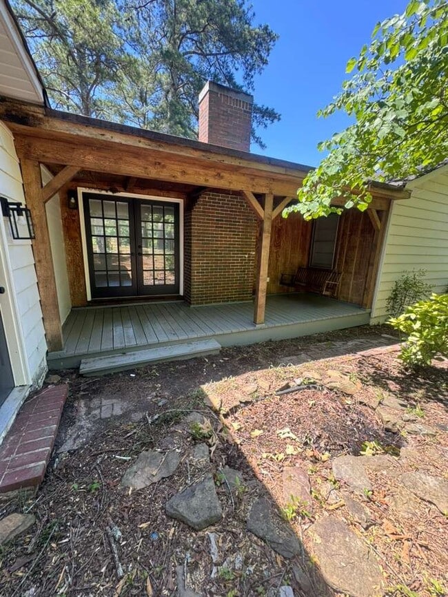 Photo - 332 23rd Ave NE