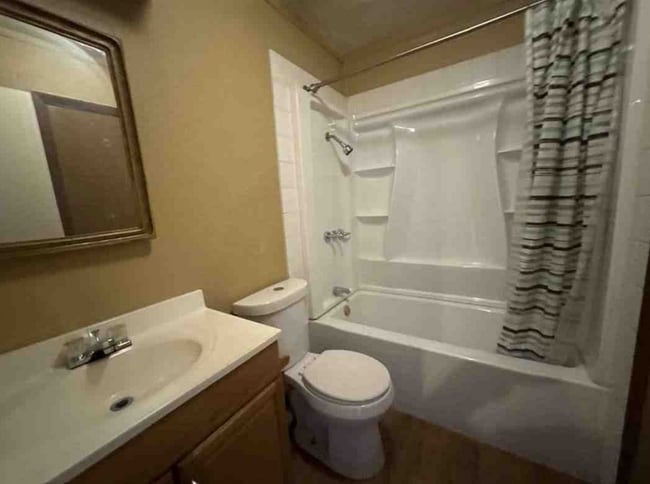 Building Photo - 1184 Mazatlan Cir Unit A