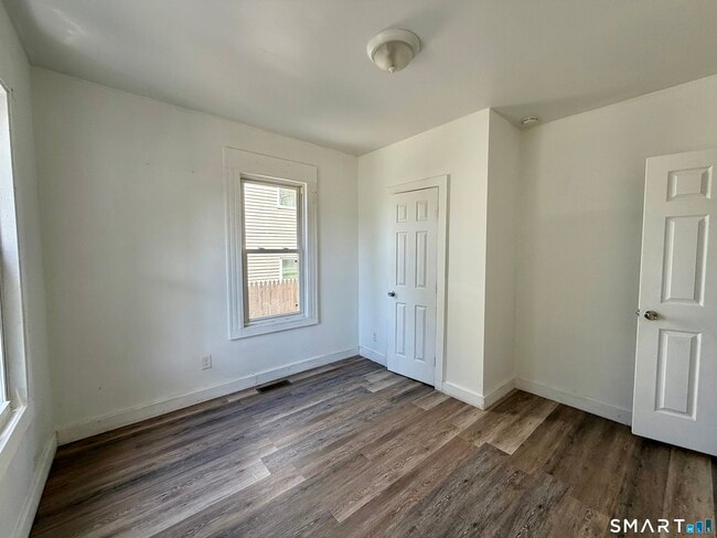 Photo - 265 Bunnell St Unit 1