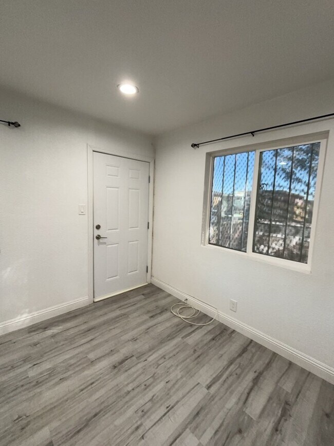 Photo - Cozy 2-Bed Oasis in the Heart of Downtown Las Vegas – Perfect for Urban Living! Unit 1