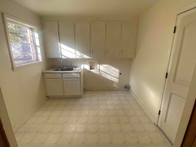 Photo - 575 Bison Rd