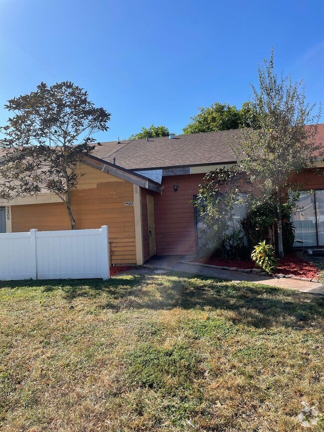 Building Photo - 2411 NW 55th Terrace Rental