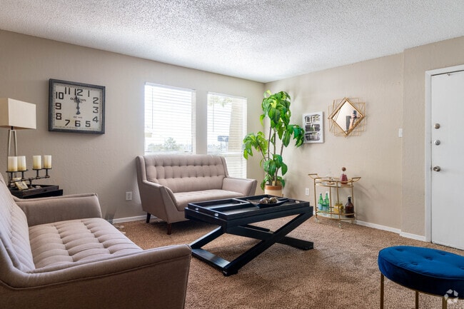 2HAB, 1BA - 920 ft² - The Masters Community