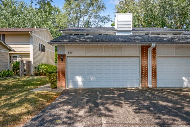 834 Swallow St