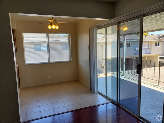 Building Photo - 885 Burbank Dr Unit 4 Rental