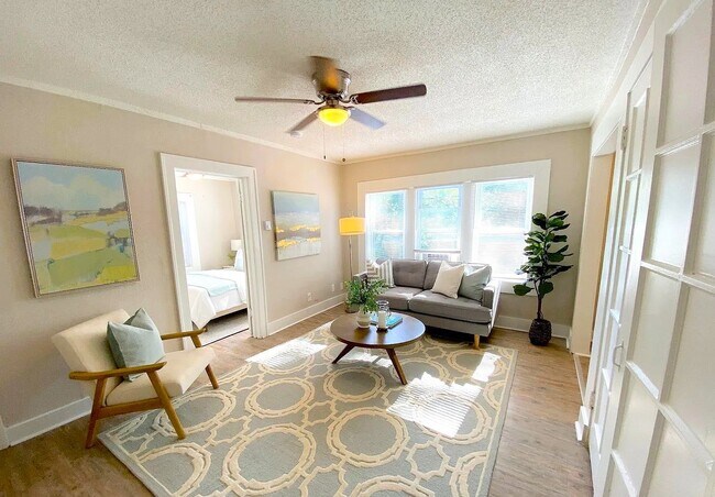 Photo - 301-307 N Gladstone Blvd - 307-32