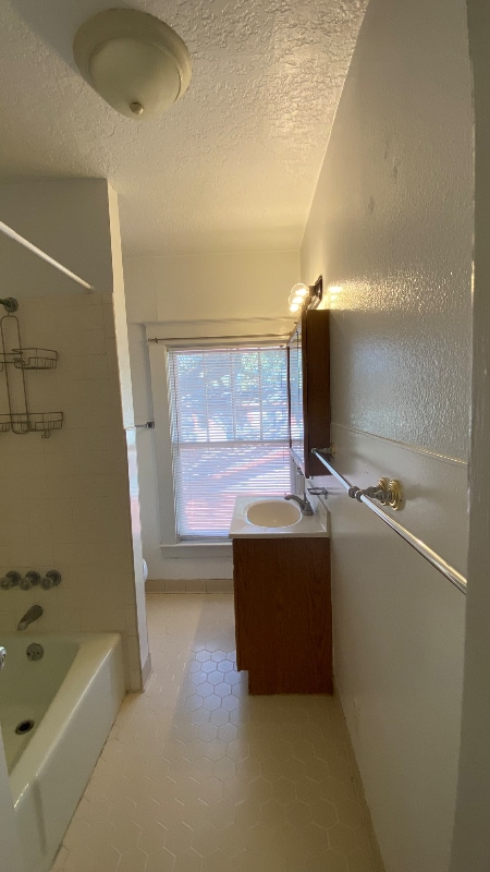 Photo - 203 N Dillard St Unit 5
