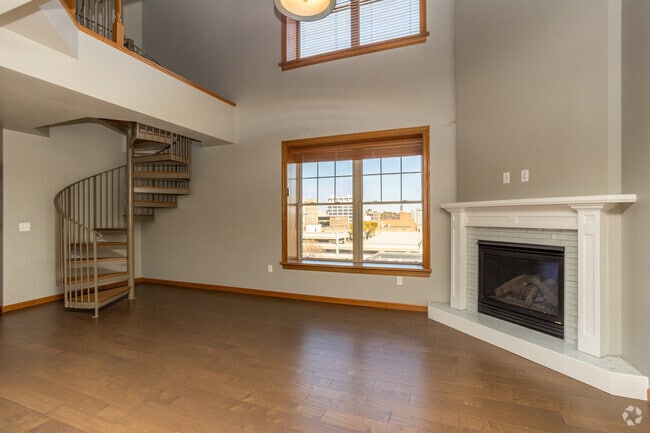 2BR, 2BA - 1,612SF - Living Room