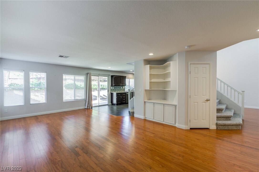 Photo - 1 Spur Cross Cir