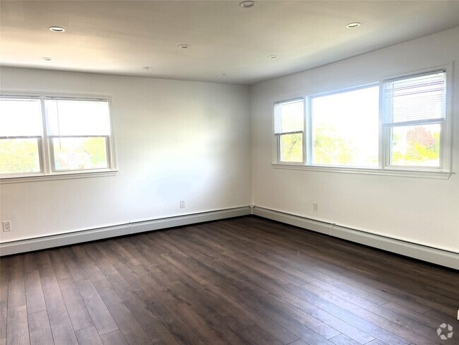Building Photo - 473 Franklin Blvd Unit Main Rental