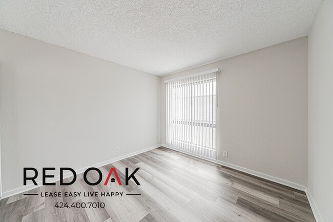 Photo - 21315 Roscoe Blvd Unidad 226