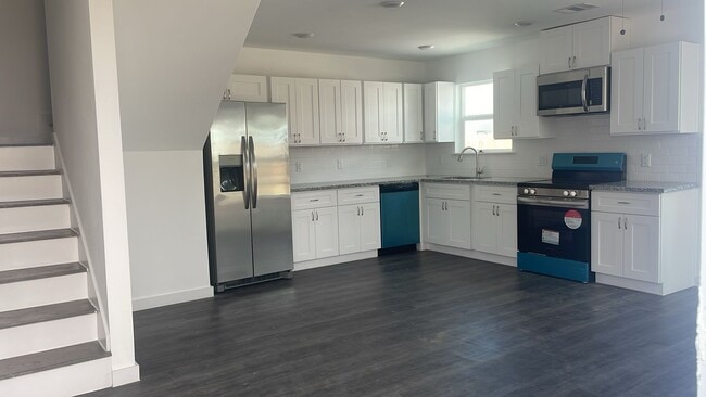 Photo - 9746 Garcroft St