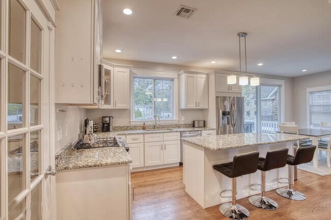 Photo - 45 2nd St