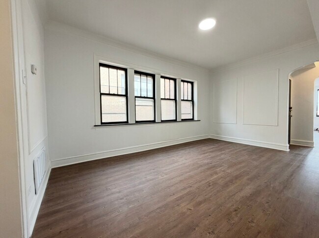 Photo - 7712 S Jeffery Blvd Unit 3