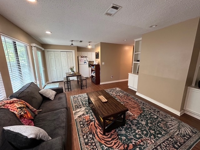 Photo - 1606 Lemon Tree Ln