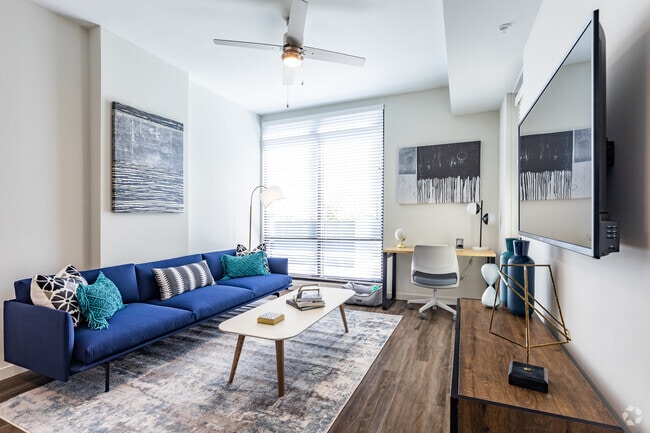 1 BR, 1 BA - 720SF