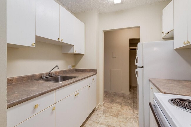 Photo - Harvard Towers