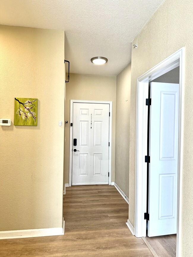 Entryway. - 8412 S Holland Ct Unit #207
