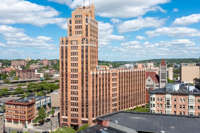 Building Photo - State Tower Rental