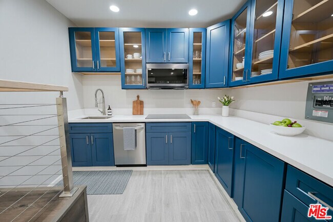 Photo - 4424 Noble Ave