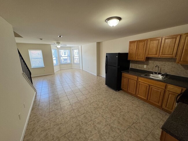 Building Photo - 15 N 50th St Unit 2ND FLOOR