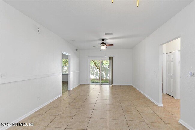 Photo - 2875 Golden Lake Loop