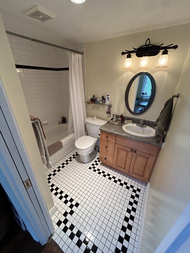 Photo - 146 Clarence St Unit 7