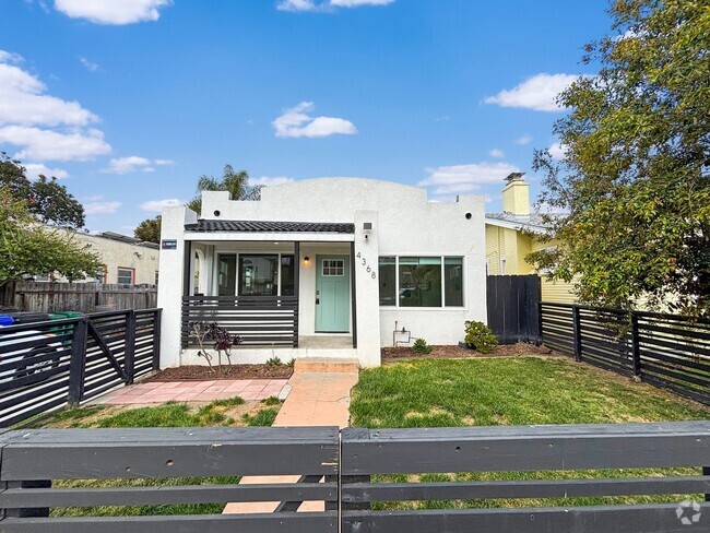 Building Photo - Stunning 3B/2BA Home in Normal Heights W/ ... Unit 4368