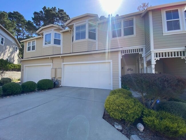 Building Photo - 15 Glen Lake Dr Unit 15 Glen Lake Drive