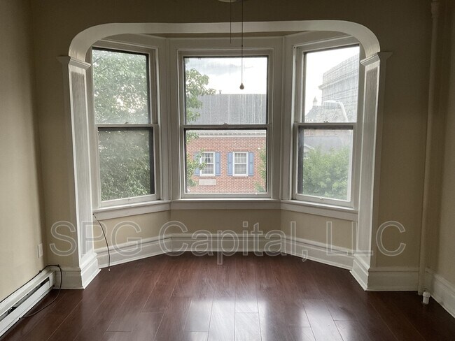 Photo - 28 Carlisle St