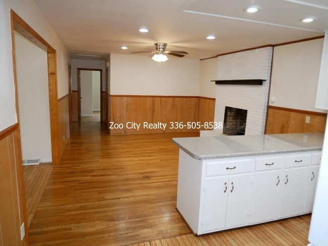 Photo - 678 Mack Rd
