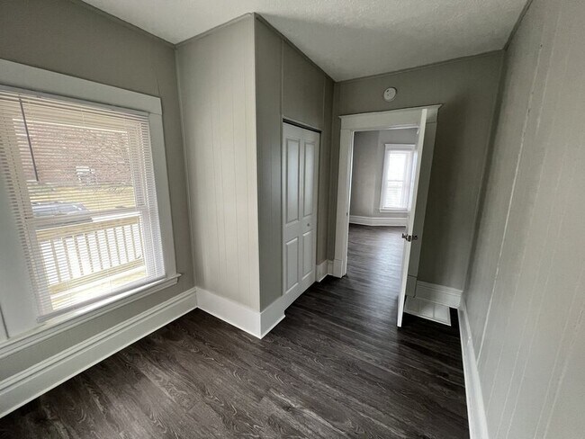 Photo - 815 Logan St SE Unidad #1