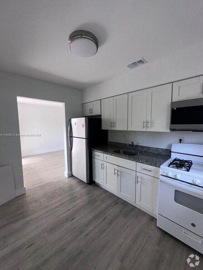 Building Photo - 69 NW 35th St Unit 3 Rental
