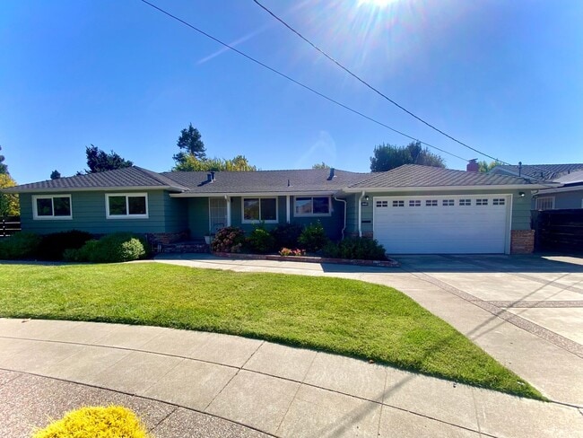 Building Photo - Spacious 3-Bed, 2.5-Bath Home in Fremont’s...