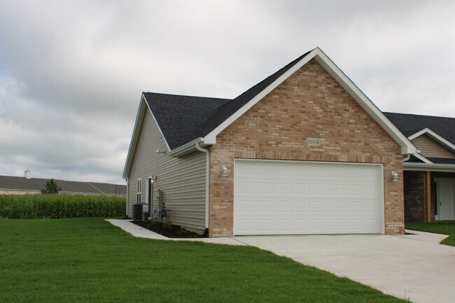 520 Carriage Ct