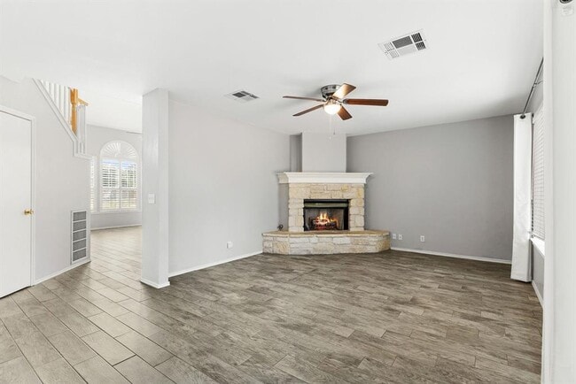 Photo - 16802 Bailey Jean Dr