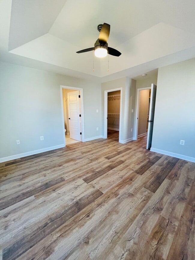 Photo - Like New End Unit Townhouse in Congers Creek